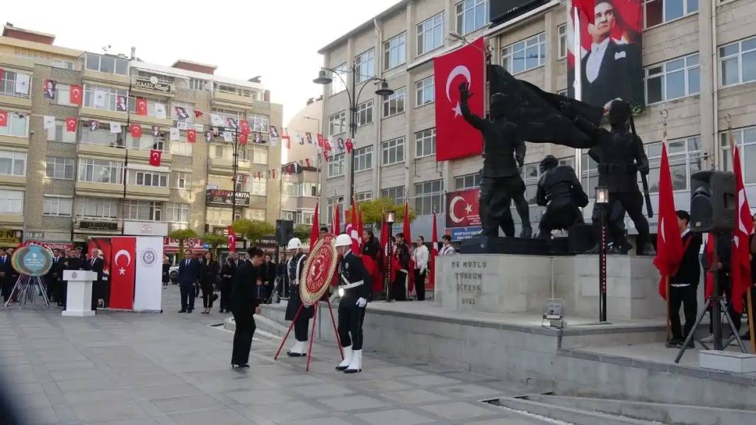 Burdur’da Atatürk Ebediyete Uğurlanışının 87’nci Yılında Anıldı! 4